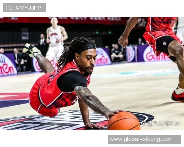 加兰赛季首秀表现平平26分钟贡献8分4助攻3失误需调整状态 加兰赛季首秀表现平平26分钟贡献8分4助攻3失误需调整状态