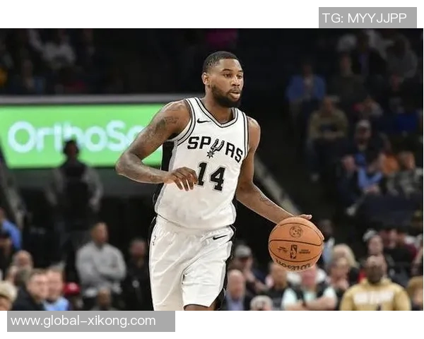 卡马拉赞布雷克韦斯利速度与风格兼具防守表现令人印象深刻 卡马拉赞布雷克韦斯利速度与风格兼具防守表现令人印象深刻