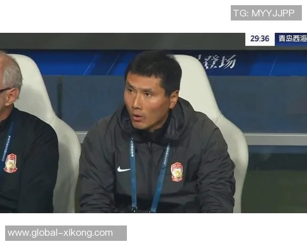 杨希感谢邵佳一称与队友聊天助力中文快速进步